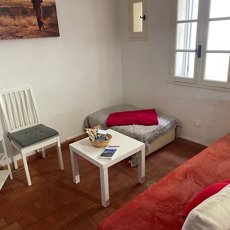Studio Cosy Dans Le Centre-Ville Historique L'Isle-sur-la-Sorgue Kültér fotó
